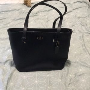 Navy blue coach bucket bag